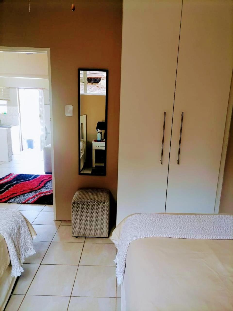 Poolside Guest House Port Shepstone Bilik gambar
