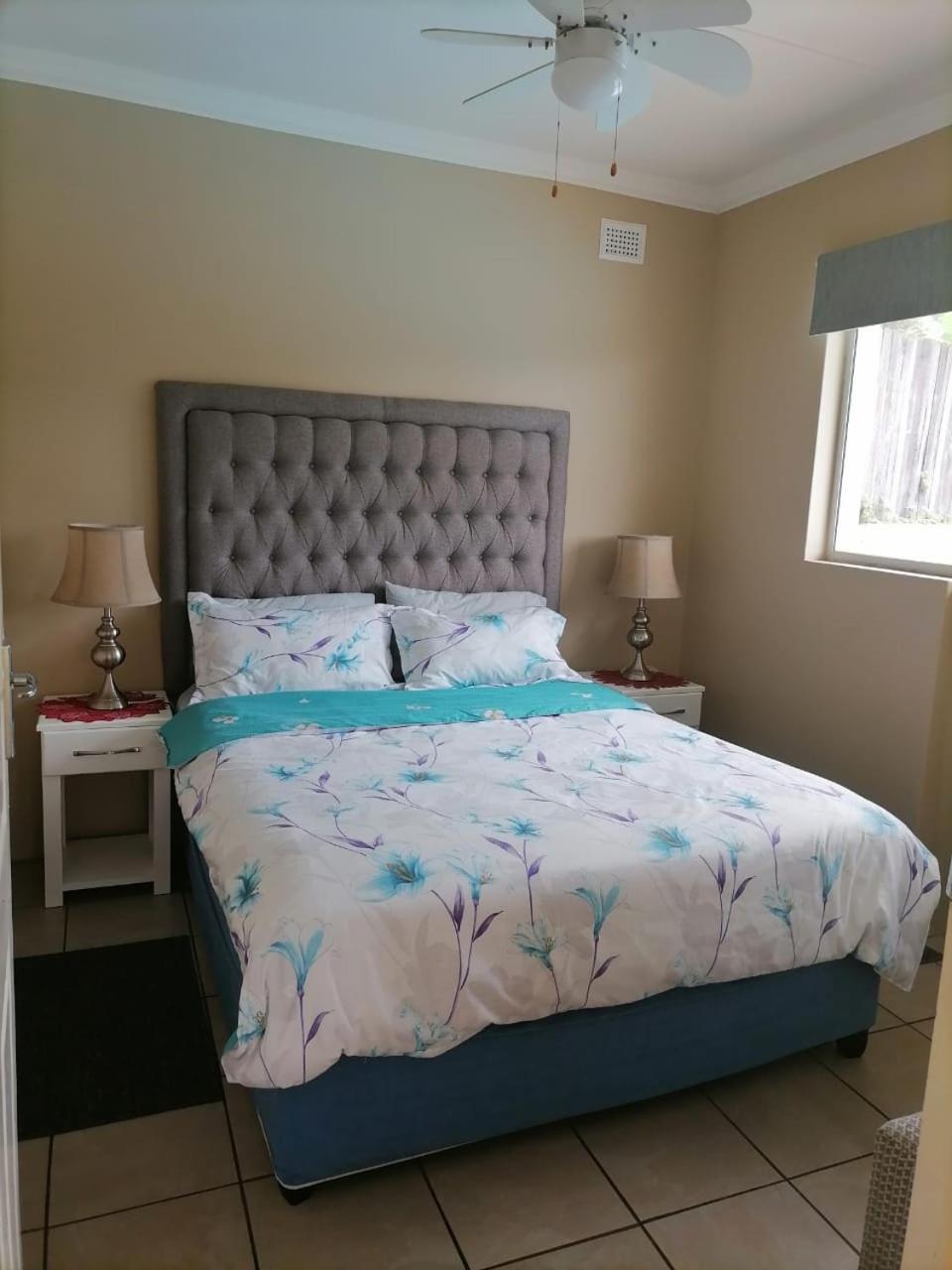 Poolside Guest House Port Shepstone Bilik gambar